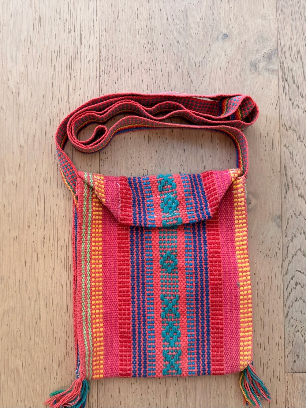 Handwoven Multicolor Crossbody Bag - Pink & Red